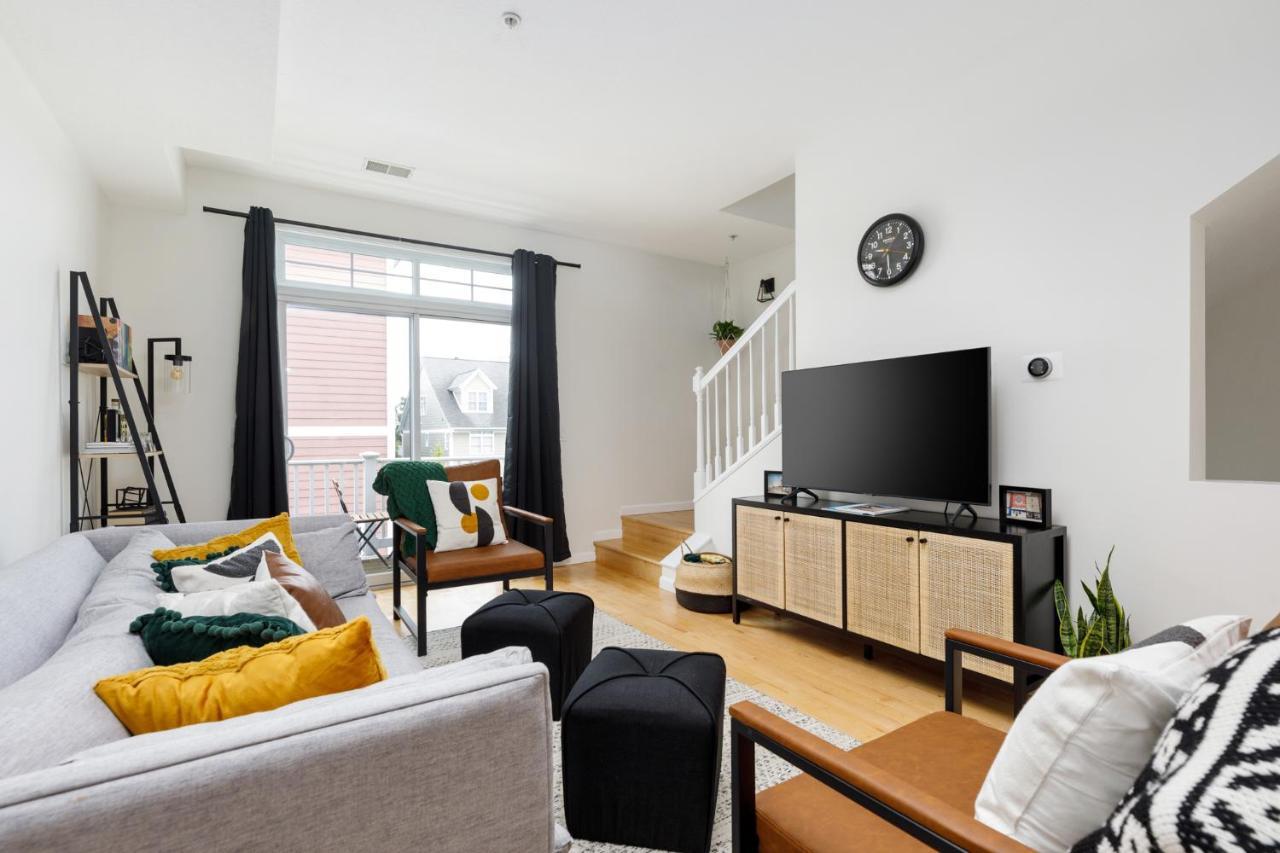 Midtown Modern - Urban Condo Walkable To Bars And Beach مدينة ترافيرز المظهر الخارجي الصورة