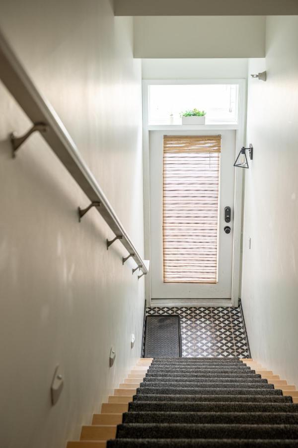 Midtown Modern - Urban Condo Walkable To Bars And Beach مدينة ترافيرز المظهر الخارجي الصورة