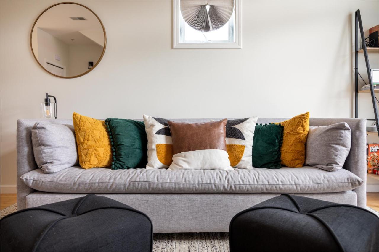 Midtown Modern - Urban Condo Walkable To Bars And Beach مدينة ترافيرز المظهر الخارجي الصورة